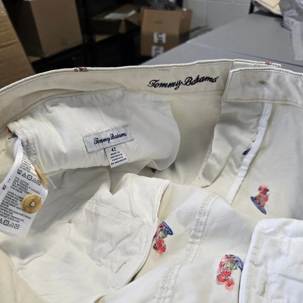Tommy Bahama Mens 42 Shorts Surfboard Embroidered Beige Casual Chino - Picture 6 of 15
